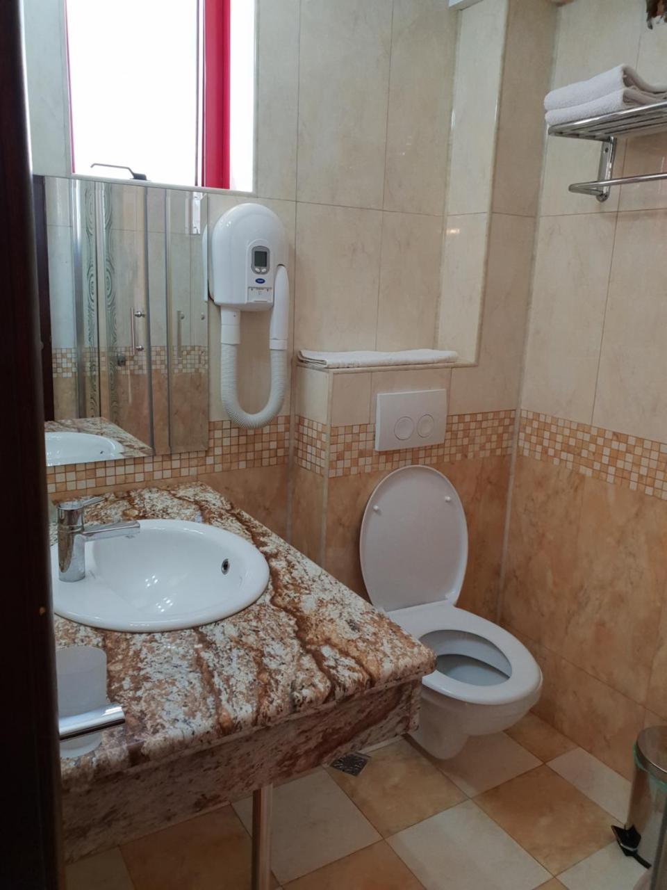 Pensiunea Ghiocela Motru Ngoại thất bức ảnh